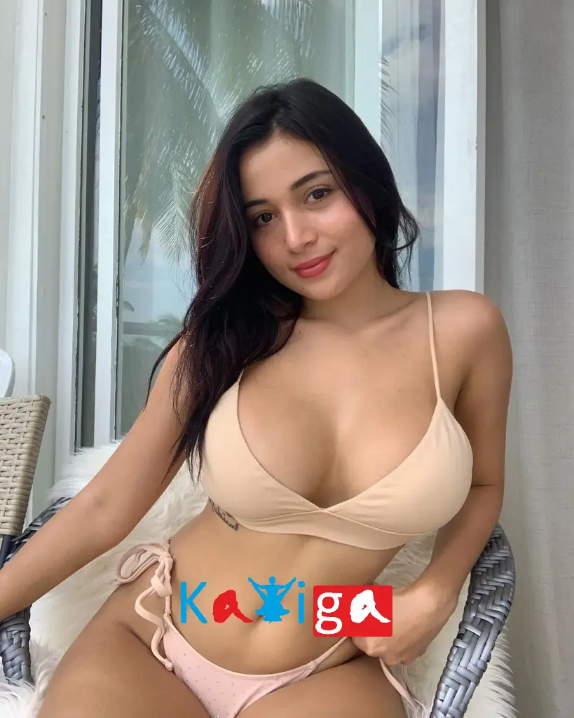 sexy call girl Prachi